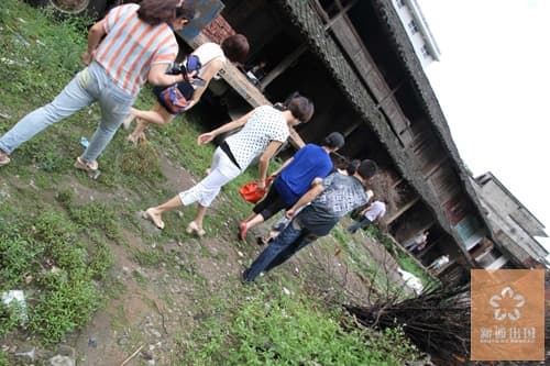 温州新通出国开展爱心助学活动（泰顺站）